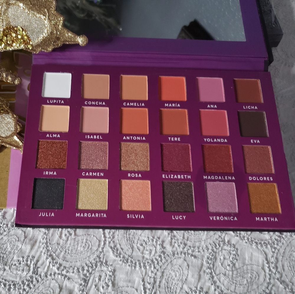 eye shadow palette